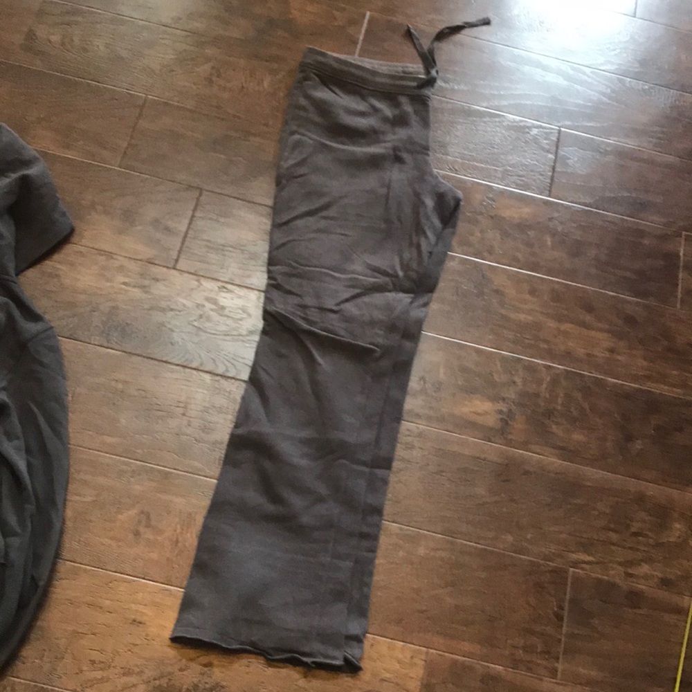 Express Old School Sweatpants - Picture 3 of 12